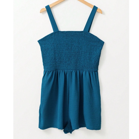 Boho Smocked Bodice Pockets Cami Solid Romper - Picture 7 of 7